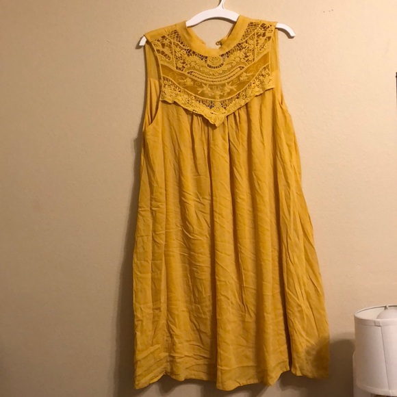 Dresses & Skirts - Yellow dress